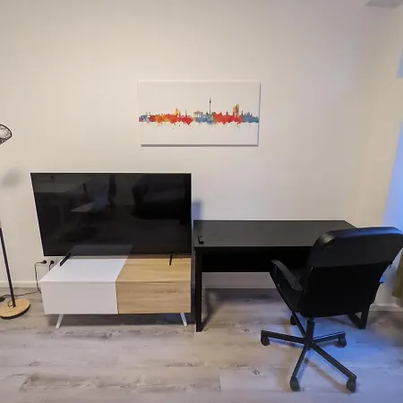 Modern Apt, New And Exclusive, Fast Wifi, Tv * Berlin